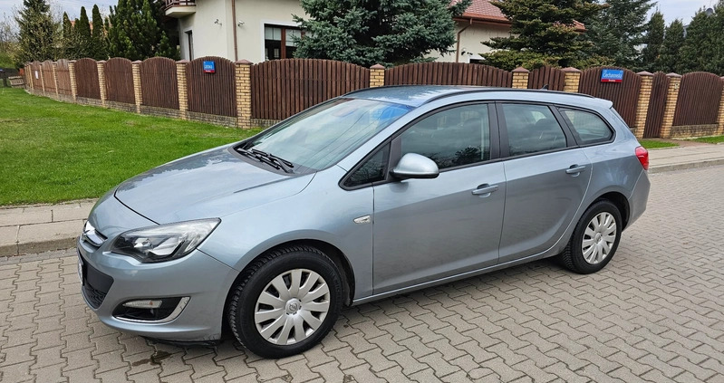 Opel Astra cena 19900 przebieg: 241000, rok produkcji 2013 z Libiąż małe 704